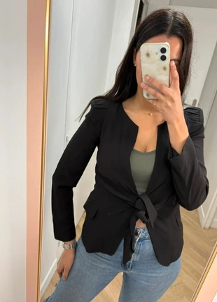 Veste / Blazer à nouer / avec ruban / noeud, marque: Vanessa Bruno, état: Très bon état, taille: S / 36 / 8, 50,00 €, 53,20 € Protection acheteurs (Pro) incluse