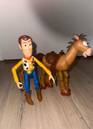 Woody et son cheval Pile poil, marque: Toy Story, état: Très bon état, taille: 6 ans / 116 cm, 15,00 €, 16,45 € Protection acheteurs incluse