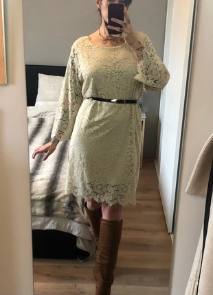 Belle robe en dentelle crème mi longue avec doublure, marque: Tendance, état: Très bon état, taille: XXL / 44 / 16, 8,00 €, 9,10 € Protection acheteurs incluse