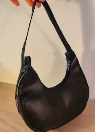 Sac à main hobo noir simili cuir, état: Très bon état, 14,00 €, 15,40 € Protection acheteurs incluse
