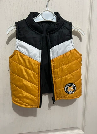 Doudoune sans manche 12 mois Wood land school noir, blanc et jaune, état: Très bon état, taille: 12-18 mois / 80 cm, 5,00 €, 5,95 € Protection acheteurs incluse