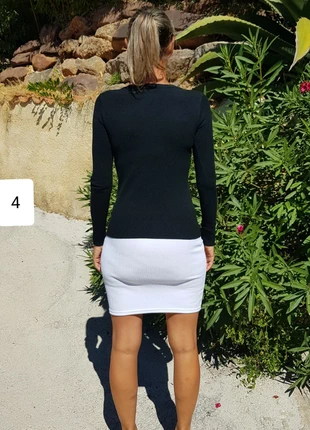 Pull noir manche longue, col arrondi, taille 36, marca: Magnifique, estado: Muito bom, tamanho: S / 36 / 8, €10.00, €11.20 inclui Proteção do Comprador