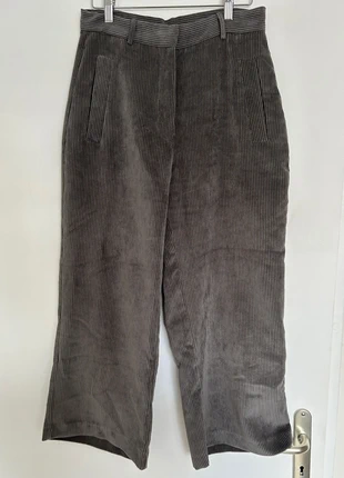 Pantalon velours côtelé gris - Pull&Bear, marke: Pull & Bear, zustand: Sehr gut, größe: M / 38 / 10, 6,00 €, 7,00 € inklusive Vinted-Käuferschutz