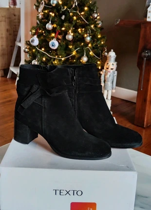 Bottines noires daim 41, marque: éram, état: Très bon état, taille: 41, 20,00 €, 21,70 € Protection acheteurs incluse