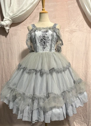 Elegant lace grey Lolita Dress, marque: Lolita, état: Très bon état, taille: Taille unique, 49,99 €, 53,19 € Protection acheteurs incluse