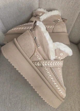 Bottines Polaires Taupe 39, marque: sansnom., état: Très bon état, taille: 39, 26,00 €, 28,00 € Protection acheteurs (Pro) incluse