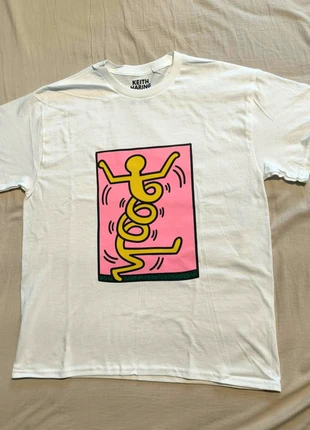 T-shirt Keith Haring Illustration jaune iconique Taille S, brand: Keith Haring, condition: New without tags, size: S, €17.99, €19.59 includes Buyer Protection