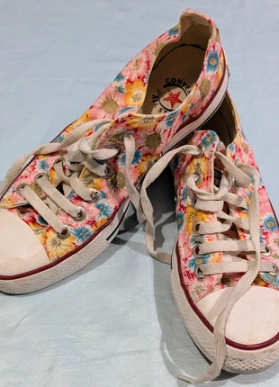 Converse All Star Low-Top Floral Trainers - UK 5 / EU 38, brand: Converse, condition: Satisfactory, size: 5, £1.00, £1.75 includes Buyer Protection Pro