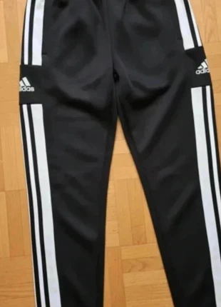 Survêtement Adidas Aeroready blanc et noir – Taille 32 Xs– Logos sur les deux côtés, marque: adidas, état: Très bon état, taille: XS, 4,60 €, 5,53 € Protection acheteurs (Pro) incluse