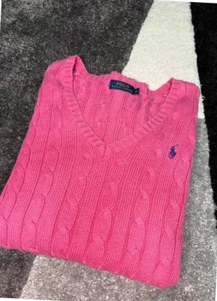 🧥| Pull torsadé / tricoté Ralph Lauren col V rose logo brodée marine, marke: Ralph Lauren, zustand: Sehr gut, größe: M / 38 / 10, 55,00 €, 58,45 € inklusive Vinted-Käuferschutz