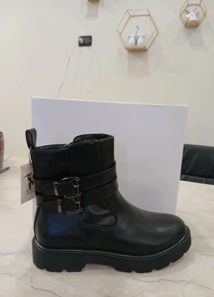 Martin pescatore, brand: Martin Pescatore, condizioni: Nuovo con cartellino, taglia: 41, €25.00, €26.95 include la Protezione acquisti Pro