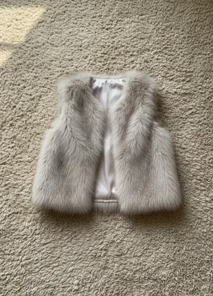 Gilet sans manches en fausse fourrure grise, brand: PixelMuse, condition: Very good, size: S / 36 / 8, €46.99, €50.04 includes Buyer Protection