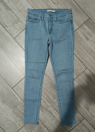 Jeans levis 311, merk: Levi's, staat: Heel goed, maat: XS / 34 / 6, € 15,00, € 16,45 inclusief Kopersbescherming