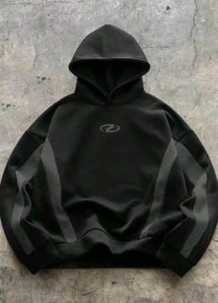 Black hoodie M - boxy fit -
streetwear style, brand: Vintage Dressing, condizioni: Nuovo con cartellino, taglia: M, €28.00, €30.10 include la Protezione acquisti