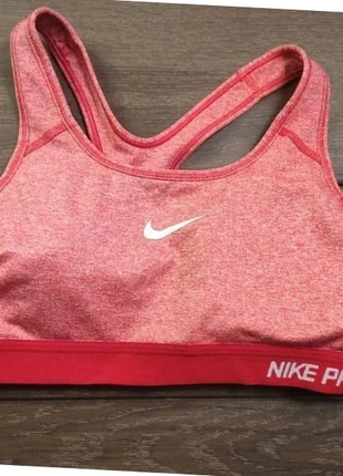 Brassières Nike Pro taille M dri-fit, marque: Nike, état: Très bon état, taille: M, 12,00 €, 13,30 € Protection acheteurs incluse