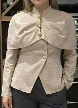 Gaze – Haut élégant avec châle structuré et boucle métallique – Taille M, marca: Veloria Atelier, estado: Muy bueno, tamaño: M / 38 / 10, 37,00 €, 39,55 € Protección al comprador incluida