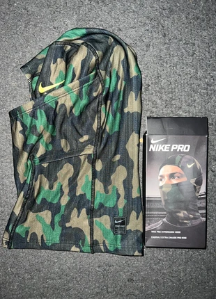Cagoule Nike hyperwarm militaire, marque: Nike, état: Neuf sans étiquette, taille: Taille unique, 25,00 €, 26,95 € Protection acheteurs incluse