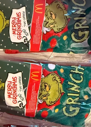 2 paia calzini grinch 4€, brand: The Grinch, condizioni: Nuovo con cartellino, taglia: Taglia unica, €4.00, €4.90 include la Protezione acquisti