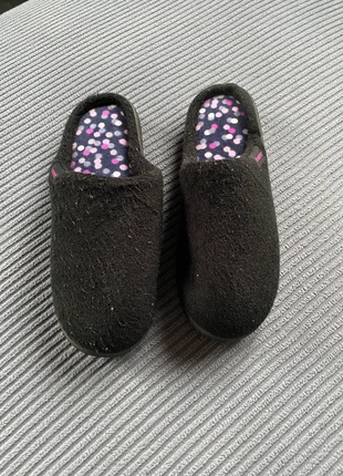 Chaussons Isotoner femme taille 36 jamais portés, marque: Isotoner, état: Neuf sans étiquette, taille: 36, 7,00 €, 8,05 € Protection acheteurs incluse