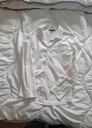 Tommy hilfiger Witte blouse jongens, merk: Tommy Hilfiger, staat: Heel goed, maat: 12 jaar / 152 cm, € 15,00, € 16,45 inclusief Kopersbescherming