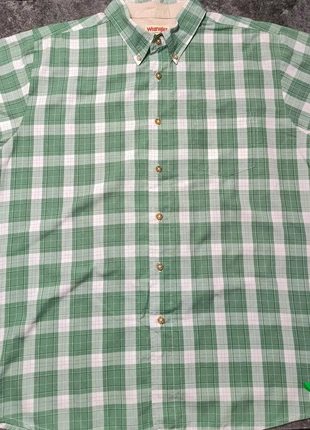 Chemise manches courtes wrangler blanche et verte à carreaux taille L, marque: Wrangler, état: Très bon état, taille: L, 13,00 €, 14,35 € Protection acheteurs (Pro) incluse