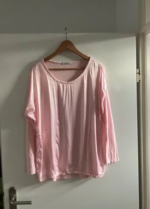 Leuke trui blouse Made in italy 42 44 46, merk: Made In Italy, staat: Heel goed, maat: XL / 42 / 14, € 1,75, € 2,54 inclusief Kopersbescherming