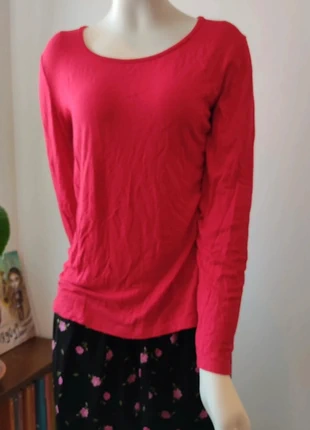 Maglia a maniche lunghe rossa Offerta a tempo Info in Descrizione, condizioni: Ottime, taglia: L / IT 44 / EU 40, €1.00, €1.75 include la Protezione acquisti