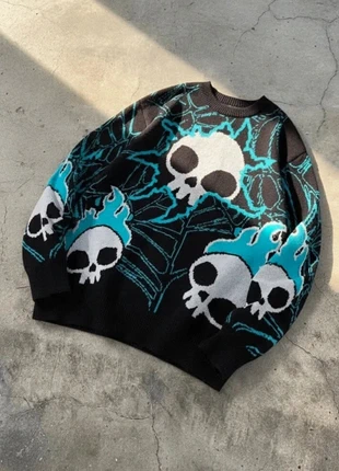 Pull noir tête de mort turquoise, brand: Shadow District, condizioni: Ottime, taglia: M, €54.90, €58.35 include la Protezione acquisti