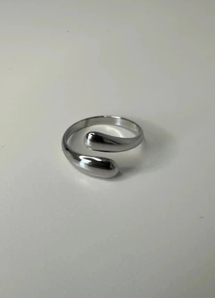 Bague argentée goutte d’eau, marque: CHROME, état: Très bon état, taille: Ajustable, 6,99 €, 8,04 € Protection acheteurs (Pro) incluse
