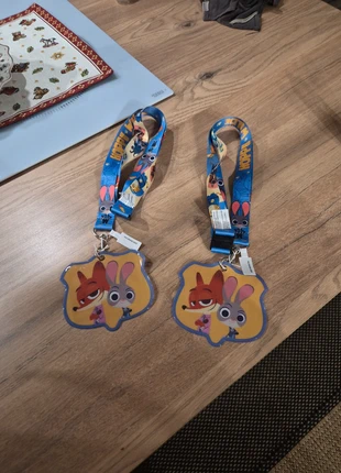 Colier passe disneyland paris, marque: Disneyland Paris, état: Neuf avec étiquette, taille: Prématuré, jusqu'à 44cm, 8,00 €, 9,10 € Protection acheteurs incluse