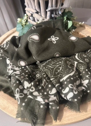 Écharpe tendance bandana, marque: Boutique indépendante, état: Neuf sans étiquette, 14,00 €, 15,40 € Protection acheteurs incluse