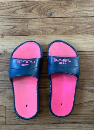 Claquette Decathlon Nabaiji | pointure 29-30 | couleur rose, marque: Nabaiji, état: Satisfaisant, taille: 30, 1,00 €, 1,75 € Protection acheteurs incluse