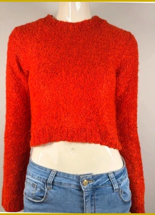 Red cropped fluffy sweater for women, cozy winter style, brand: Vintage Dressing, condizioni: Ottime, taglia: S / IT 40 / EU 36, €12.90, €14.25 include la Protezione acquisti