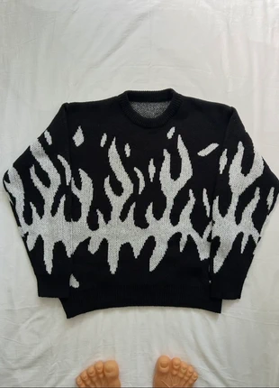 Pull flammes Aesthetic, brand: CHROME, condizioni: Ottime, taglia: M, €29.99, €32.19 include la Protezione acquisti