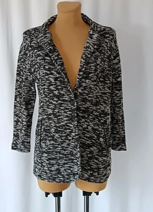 Veste texturée noire et blanche avec col élégant et poches Stradivarius Taille S - G5, marque: Stradivarius, état: Bon état, taille: S / 36 / 8, 6,00 €, 7,00 € Protection acheteurs (Pro) incluse