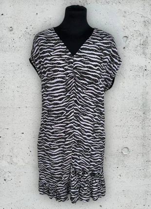 Robe Bimba Y Lola imprimé zébré violet et noir taille M 38 10, merk: Bimba Y Lola, staat: Heel goed, maat: M / 38 / 10, € 4,00, € 4,90 inclusief Kopersbescherming Pro