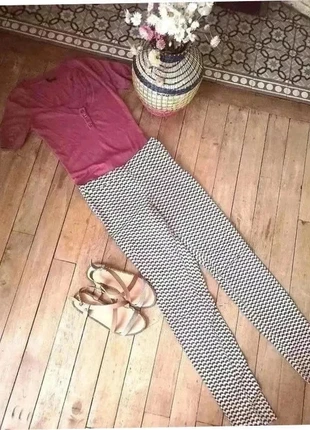 Pantalon slim à motif géométrique – H&M – Taille 34 – Très bon état, marke: H&M, zustand: Sehr gut, größe: XS / 34 / 6, 8,00 €, 9,10 € inklusive Vinted-Käuferschutz