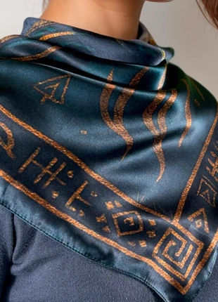 Foulard soie 88 cm – Chicchan, Le Serpent – Maya Tzolk’in | AKÅSA Biarritz, brand: AKASABiarritz, condition: New with tags, €49.90, €53.10 includes Buyer Protection Pro