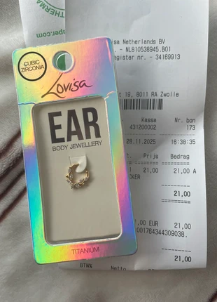 Nieuw Oorbel / helix piercing ring, merk: Lovisa, staat: Nieuw met prijskaartje, € 12,50, € 13,83 inclusief Kopersbescherming