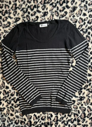 Pull à rayures noires et grises d’hiver, marque: K Woman, état: Très bon état, taille: M / 38 / 10, 4,00 €, 4,90 € Protection acheteurs incluse