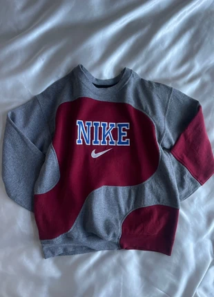 Vintage reworked Nike sweater M, marque: Nike, état: Très bon état, taille: M / 38 / 10, 44,00 €, 46,90 € Protection acheteurs incluse