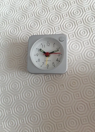 Réveil, brand: Quartz, condizioni: Buone, €1.00, €1.75 include la Protezione acquisti