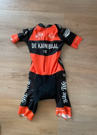 Aero snelpak, merk: Rebel, staat: Nieuw zonder prijskaartje, maat: M, € 30,00, € 32,20 inclusief Kopersbescherming