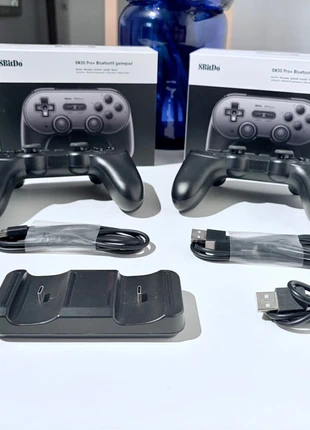 Lote de 2 mandos 8Bitdo SN30 Pro Plus y accesorios, marca: 8BitDo, estado: Muito bom, €65.00, €68.95 inclui Proteção do Comprador