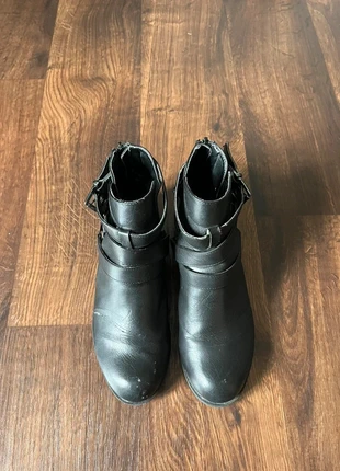 Bottines noires petits talons et boucles, merk: JustFab, staat: Goed, maat: 40, € 5,00, € 5,95 inclusief Kopersbescherming