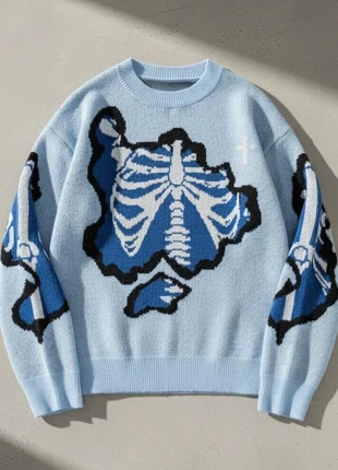 Pull bleu clair skeleton / streetwear / oversize / graphic knit / unisex / tendance / cosy, marque: Frostbone Studio, état: Très bon état, taille: M, 49,90 €, 53,10 € Protection acheteurs incluse