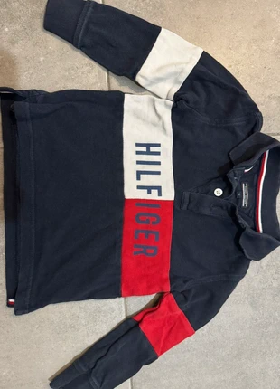 Tommy polo, merk: Tommy Hilfiger, staat: Goed, maat: 24-36 maanden / 92 cm, € 7,00, € 8,05 inclusief Kopersbescherming