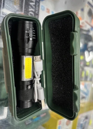 Torcia Elettrica Tattica Militare con Cofanetto Per Escursioni Gite Lavoro Campeggio, état: Neuf avec étiquette, 4,00 €, 4,90 € Protection acheteurs (Pro) incluse