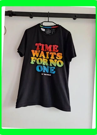 R0252. T-shirt homme Pull&Bear XS noir imprimé, marque: Pull & Bear, état: Très bon état, taille: XS, 4,00 €, 4,90 € Protection acheteurs (Pro) incluse