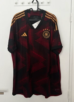 Maillot Allemagne 2022/2023 Away Adidas XXL, marke: adidas, zustand: Neu, mit Etikett, größe: XXL, 60,00 €, 63,70 € beinhaltet Vinted-Käuferschutz Pro